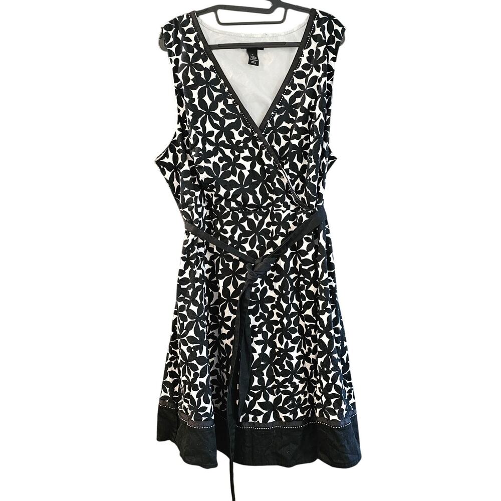 Lane Bryant Black White Floral Belted Faux Wrap Sleeveless Dress Plus Size 26